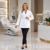 روپوش پزشکی زنانه کتی کوتاه روپوش پزشکی زنانه کتی کوتاه با طراحی رسمی و شیک